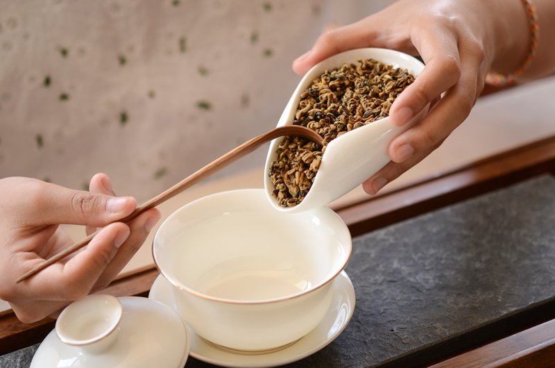 普洱生茶：陈年古韵中的现代诠释